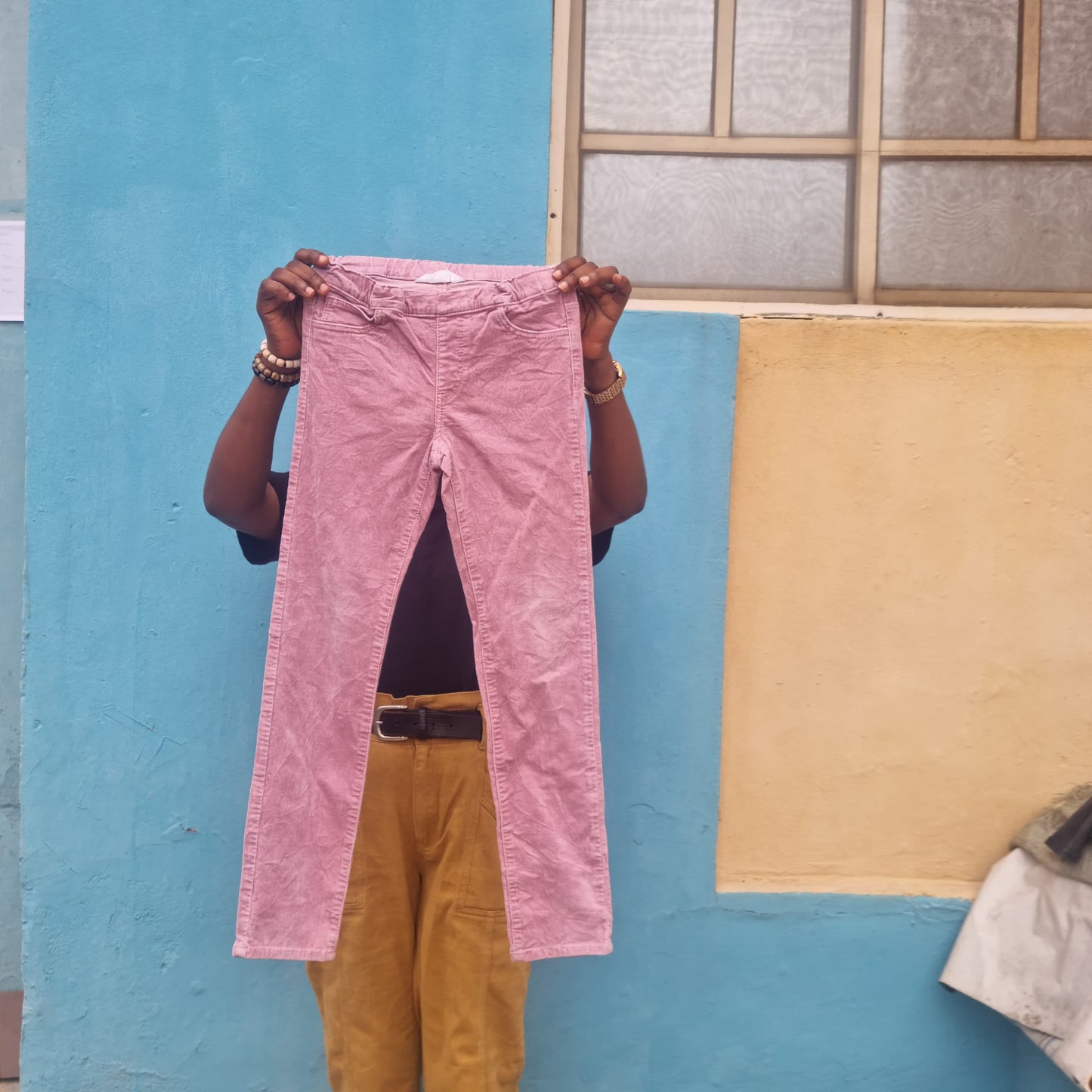 9-10_YEARS_OLD_Denim_trousers_by_H_M - stasthrift