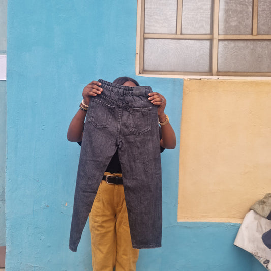 9_years_old_ripped_denim_trousers_by_Zara - stasthrift