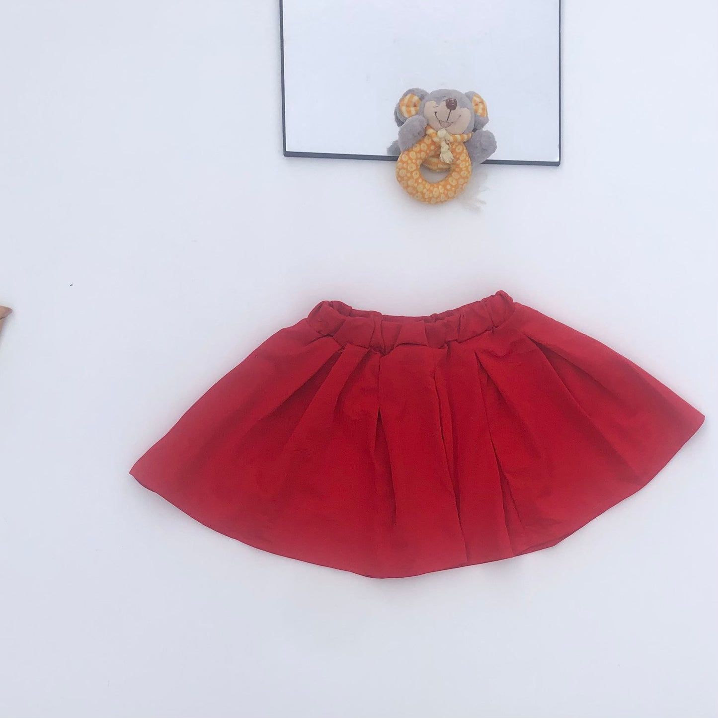 3 years old red skirt