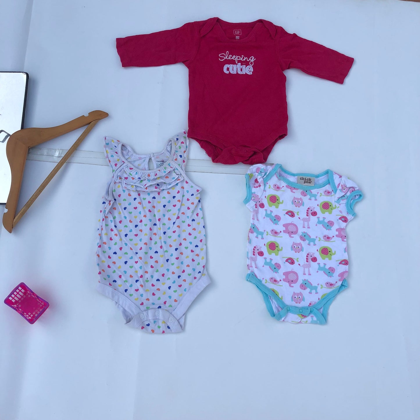 900 Naira Bodysuit Bundle34 For 3-6 months