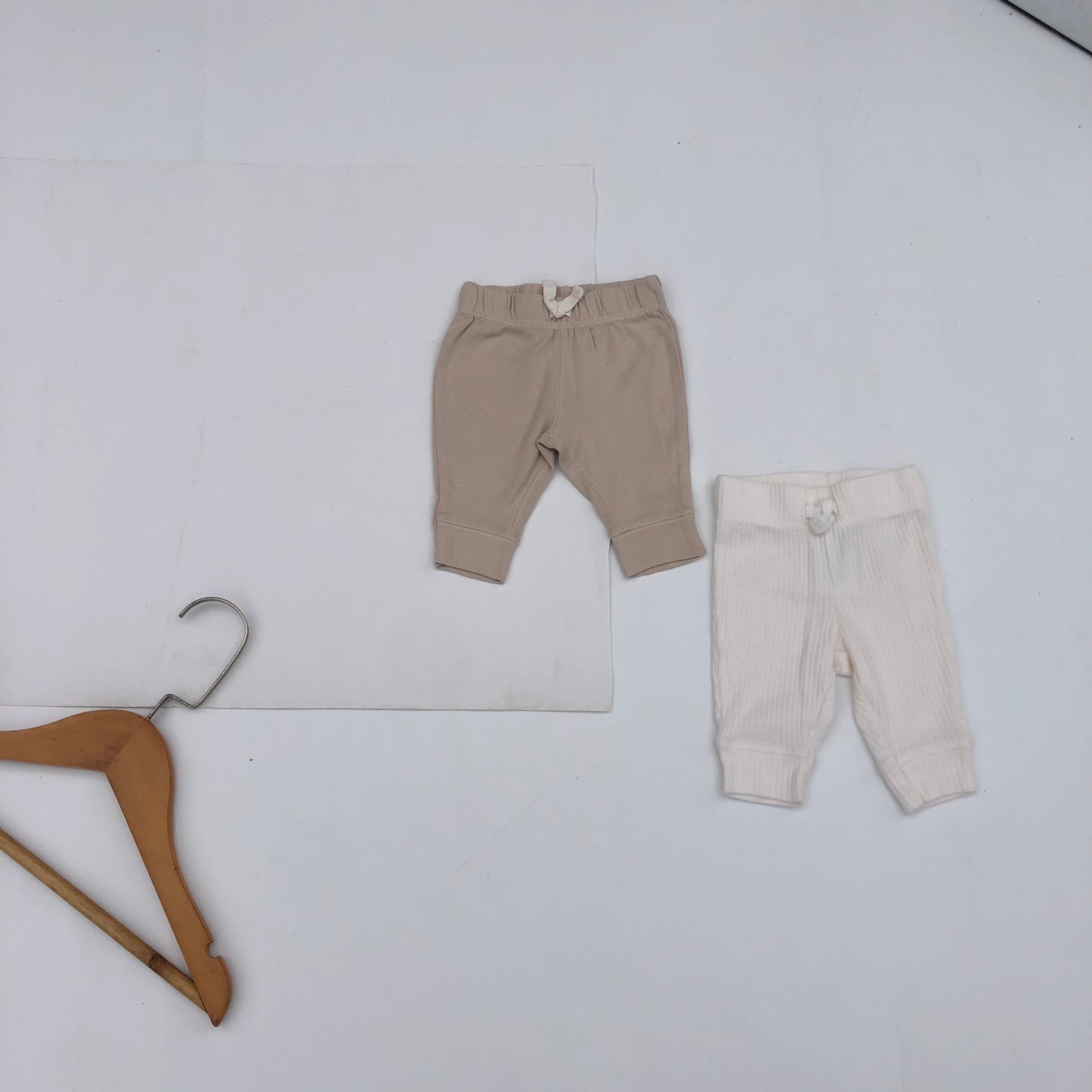 M&M Joggers SET77 For 0-1 month old by Carter's - stasthrift