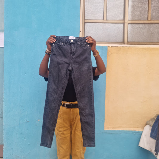 10-11_years_old_black_Denim_Trousers_UK6