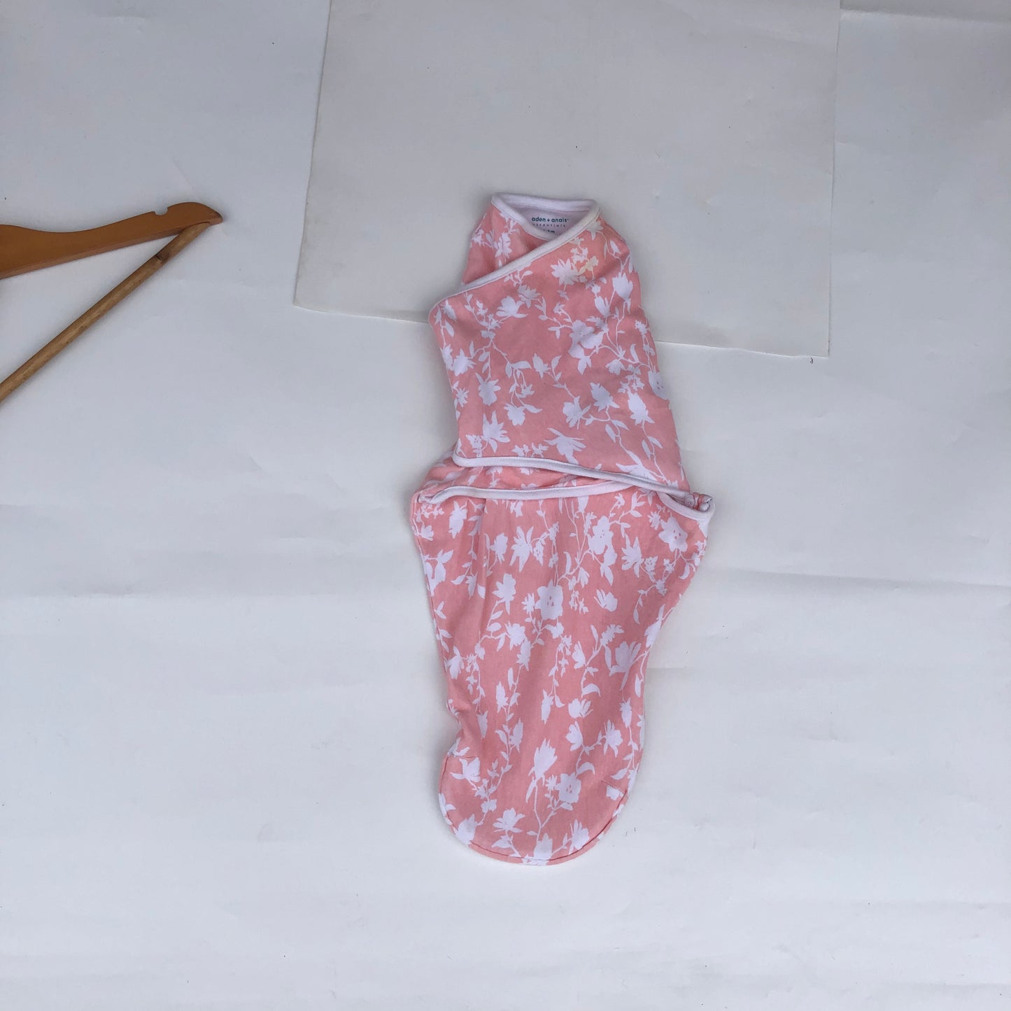 One Size Fits All Baby Swaddles - stasthrift