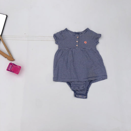9 months old onesies by carter’s