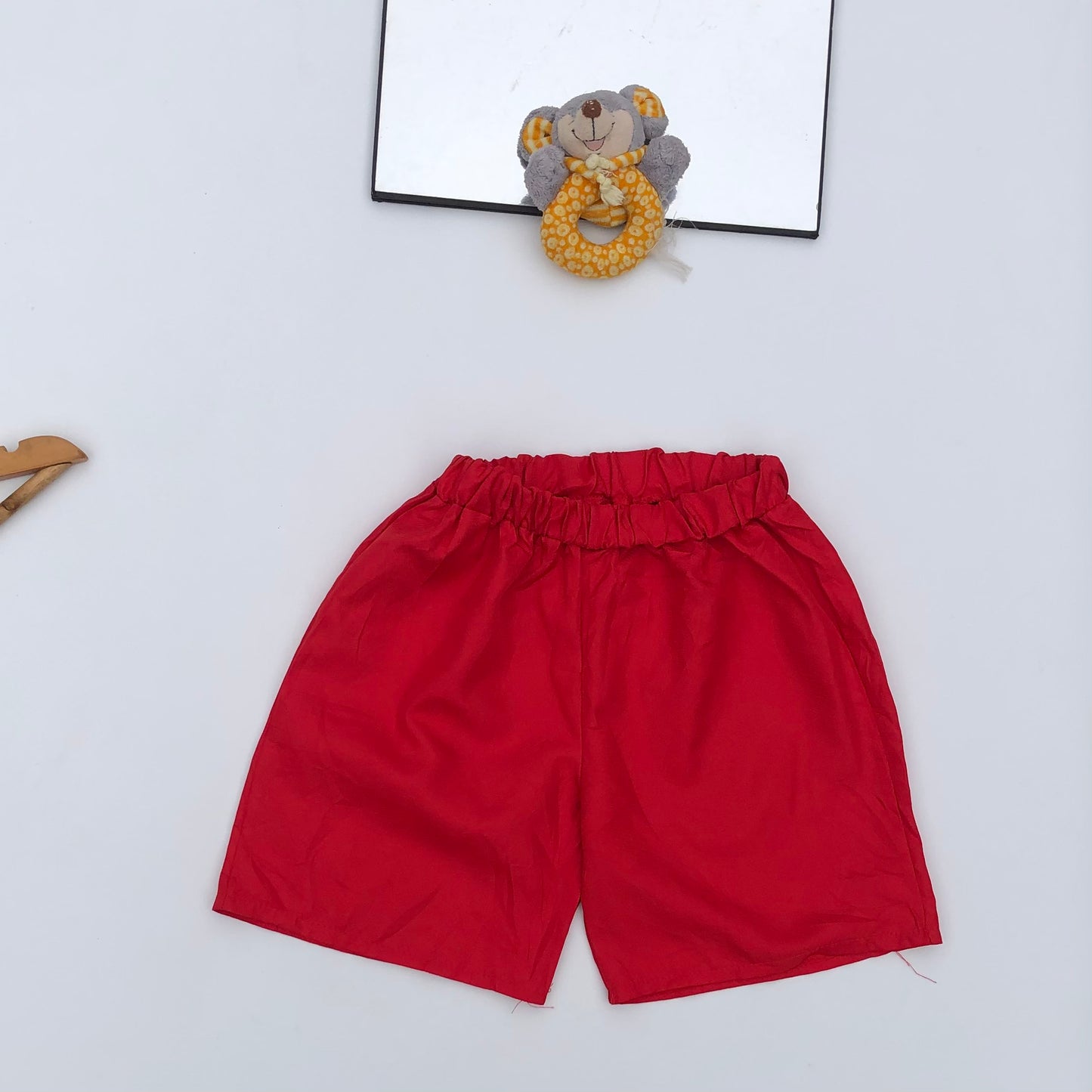 5 years old red shorts