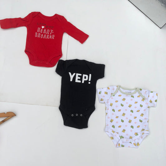 900 Naira Bodysuits Bundl96 For  0-1 month