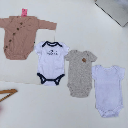 900 Naira Bodysuits Bundle104 For 0-1 month