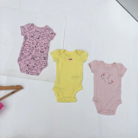 900 Naira Bodysuits Bundle105 For 0-1 month