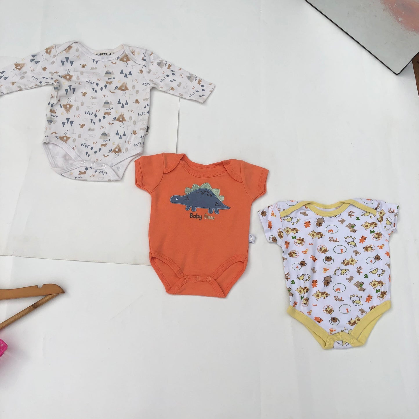900 Naira Bodysuits Bundle107 For 0-3 months