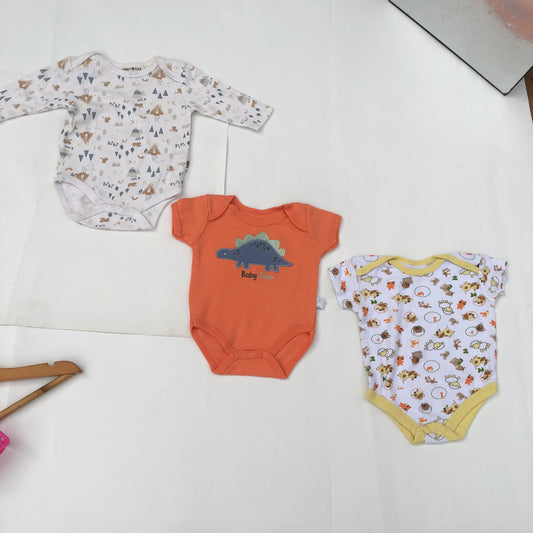 900 Naira Bodysuits Bundle107 For 0-3 months