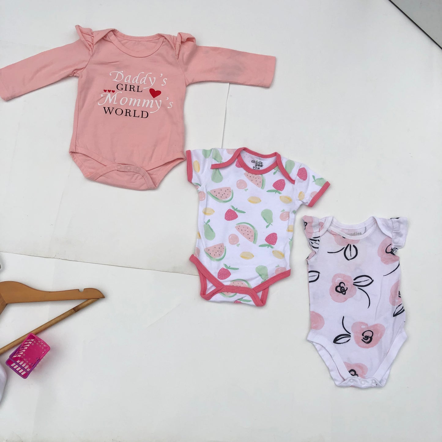 900 Naira Bodysuits Bundle110 For 0-3 months