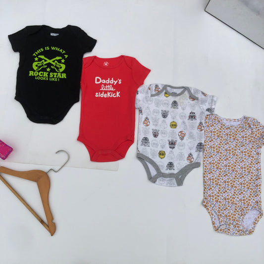 900 Naira Bodysuits Bundle179 For 6-9 months