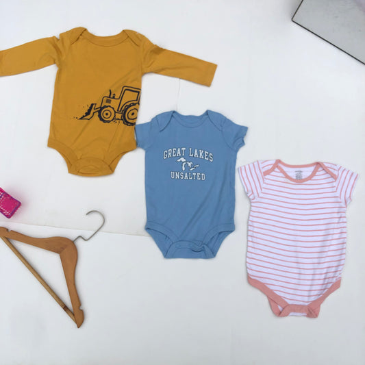 900 Naira Bodysuits Bundle185 For 6-12 months