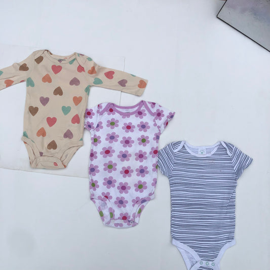 900 Naira Bodysuits Bundle170For 9 months