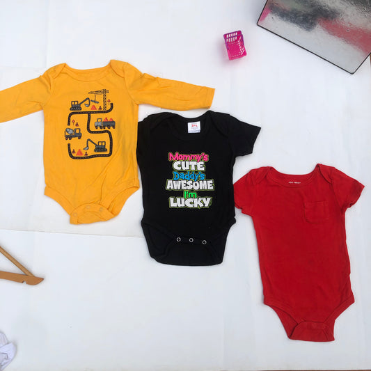 900 Naira Bodysuits Bundle146 For 12-18 months