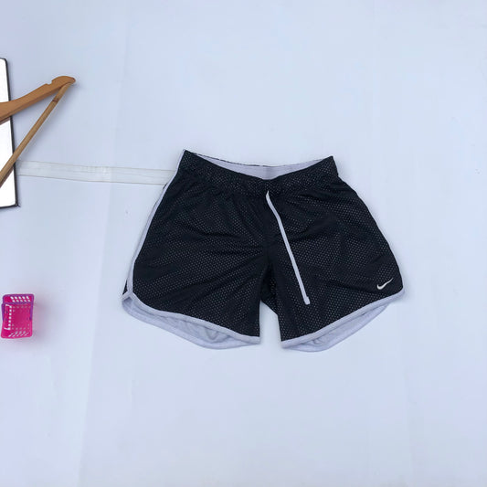 Dri Fit UK Size 8-10 Net active shorts