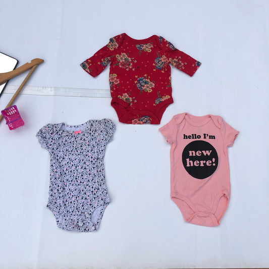 900 Naira Bodysuit Bundle45 For 0-3 months