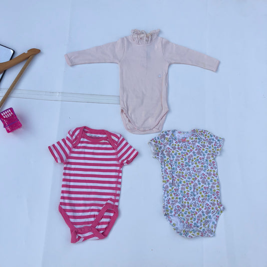 900 Naira Bodysuit Bundle41 For 3 months old