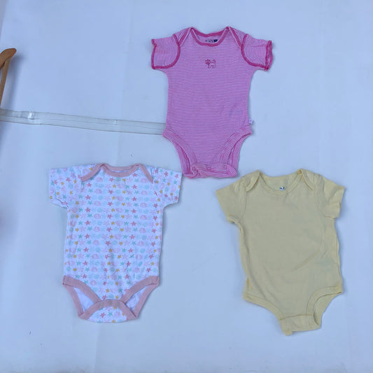 900 Naira Bodysuit Bundle17 For 6-9 months