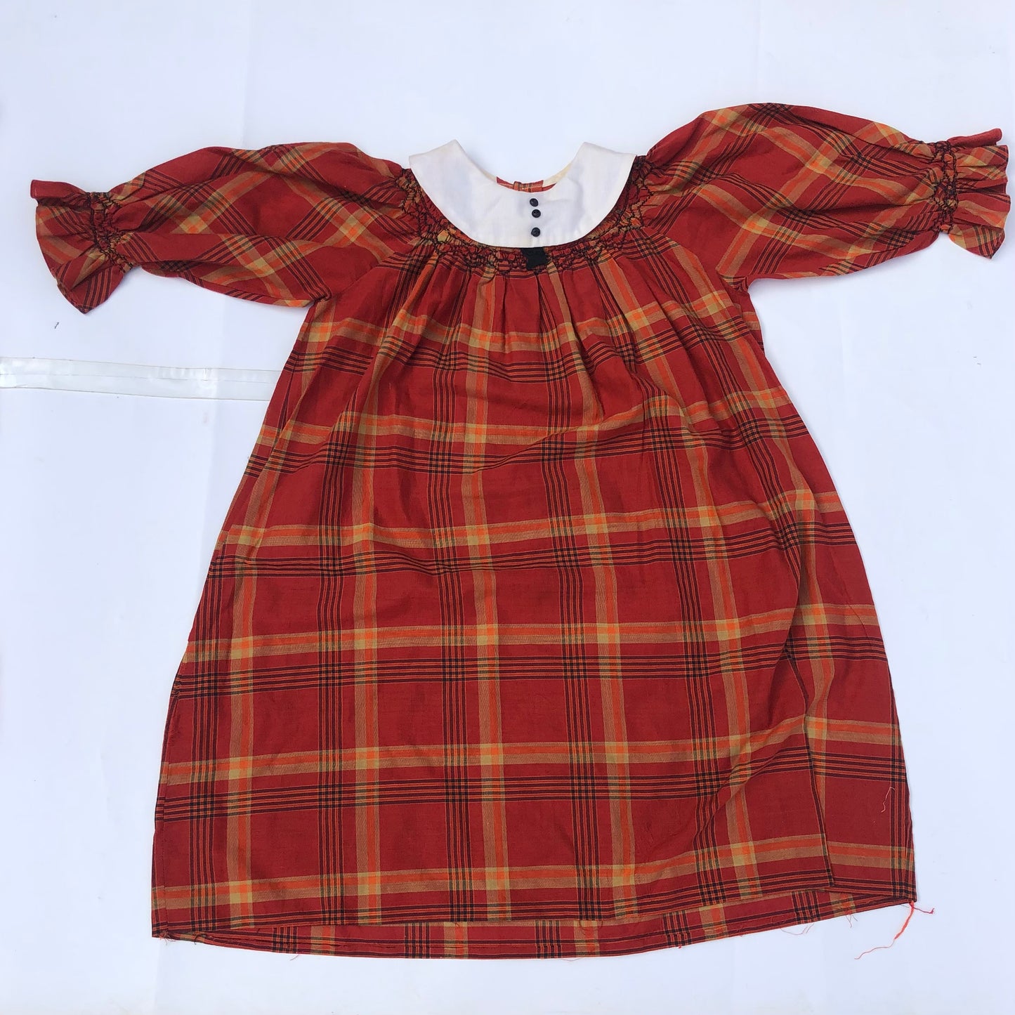7 years old gown by Hand smoked