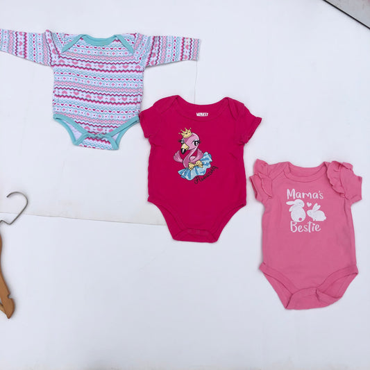 900 Naira Bodysuits Bundle153 For 3-6 Months