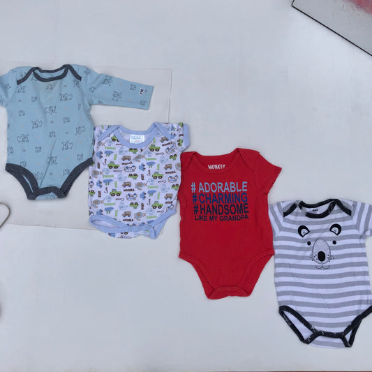 900 Naira Bodysuits Bundle154 For 3-6 months