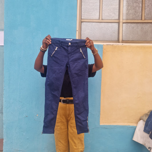 Waist_34_10-11_years_old_denim_trousers_by_Stradivarius