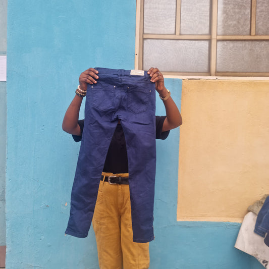 Waist_34_10-11_years_old_denim_trousers_by_Stradivarius